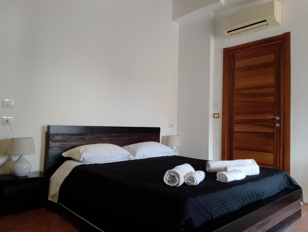 Boutique De Charme Self Check-In - Accesso Autonomo Hotel Alghero Bagian luar foto